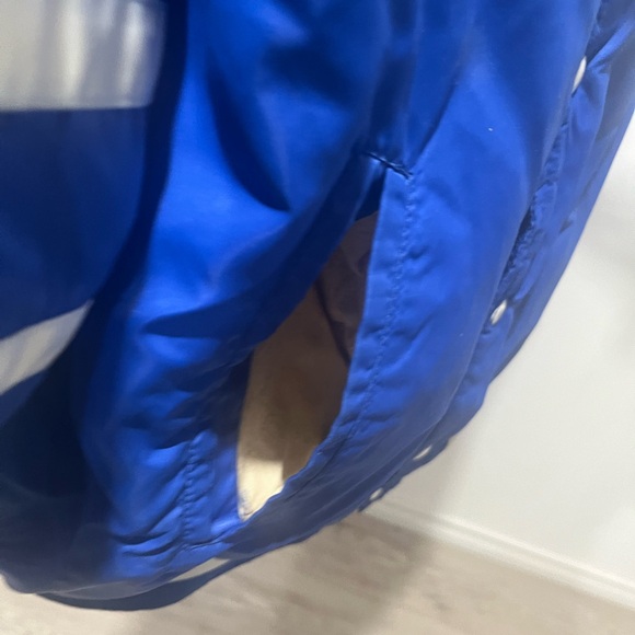 Vintage (~1980) Toronto Maple leafs Bomber Jacket - Picture 9 of 13